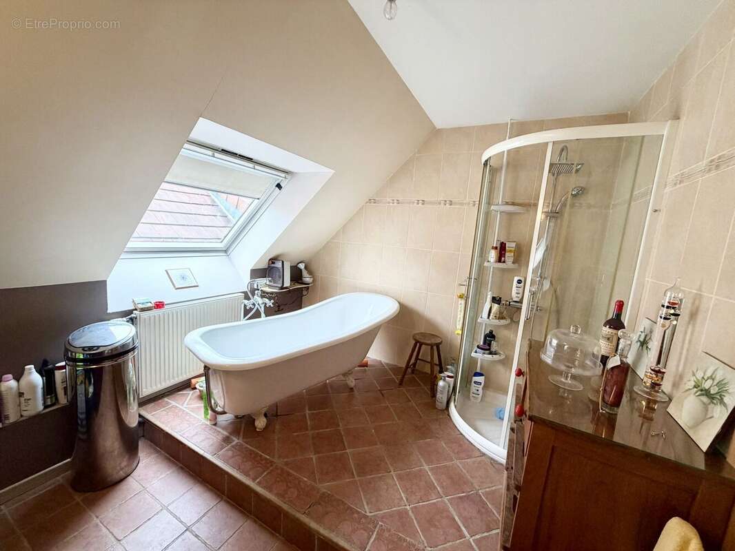 Maison à SAVIGNY-LE-TEMPLE