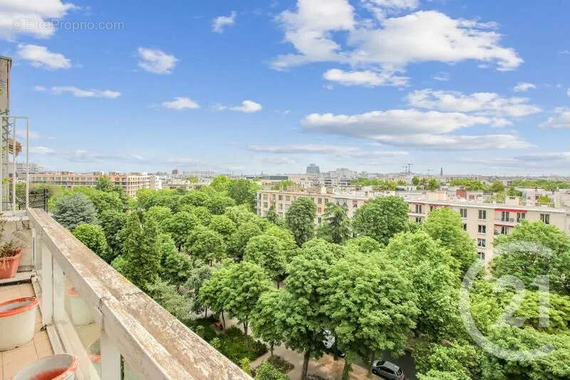Appartement à NEUILLY-SUR-SEINE