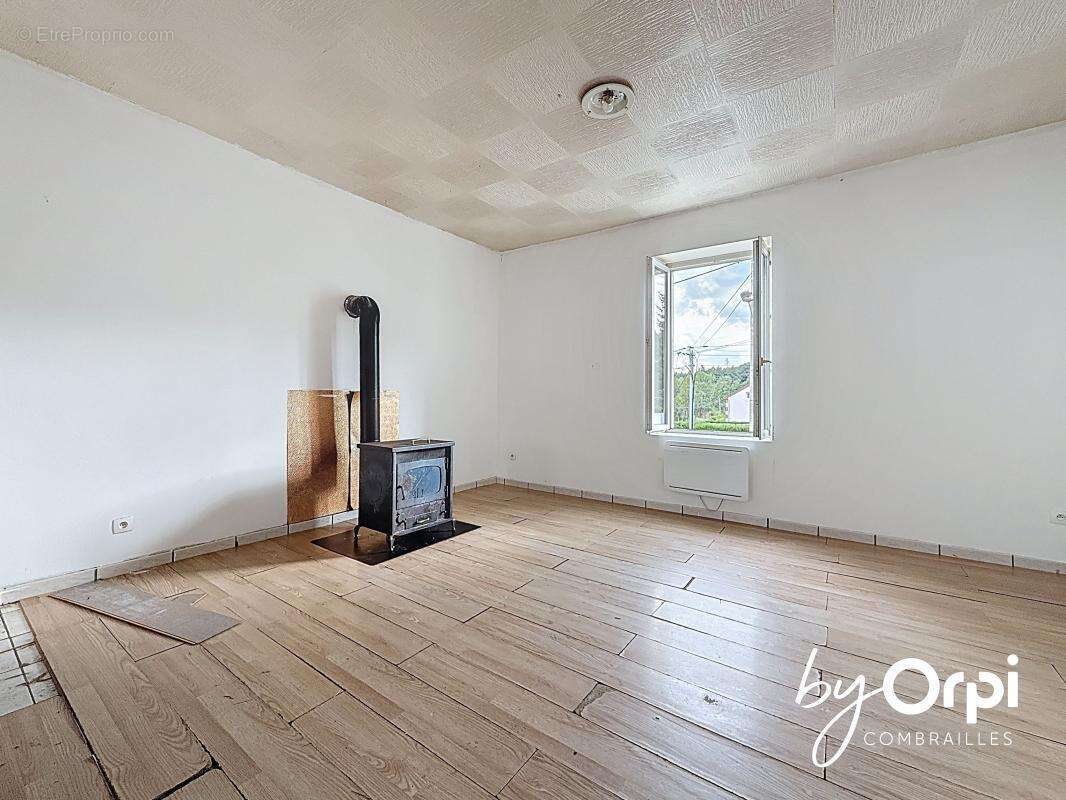 Appartement à SAINT-ELOY-LES-MINES