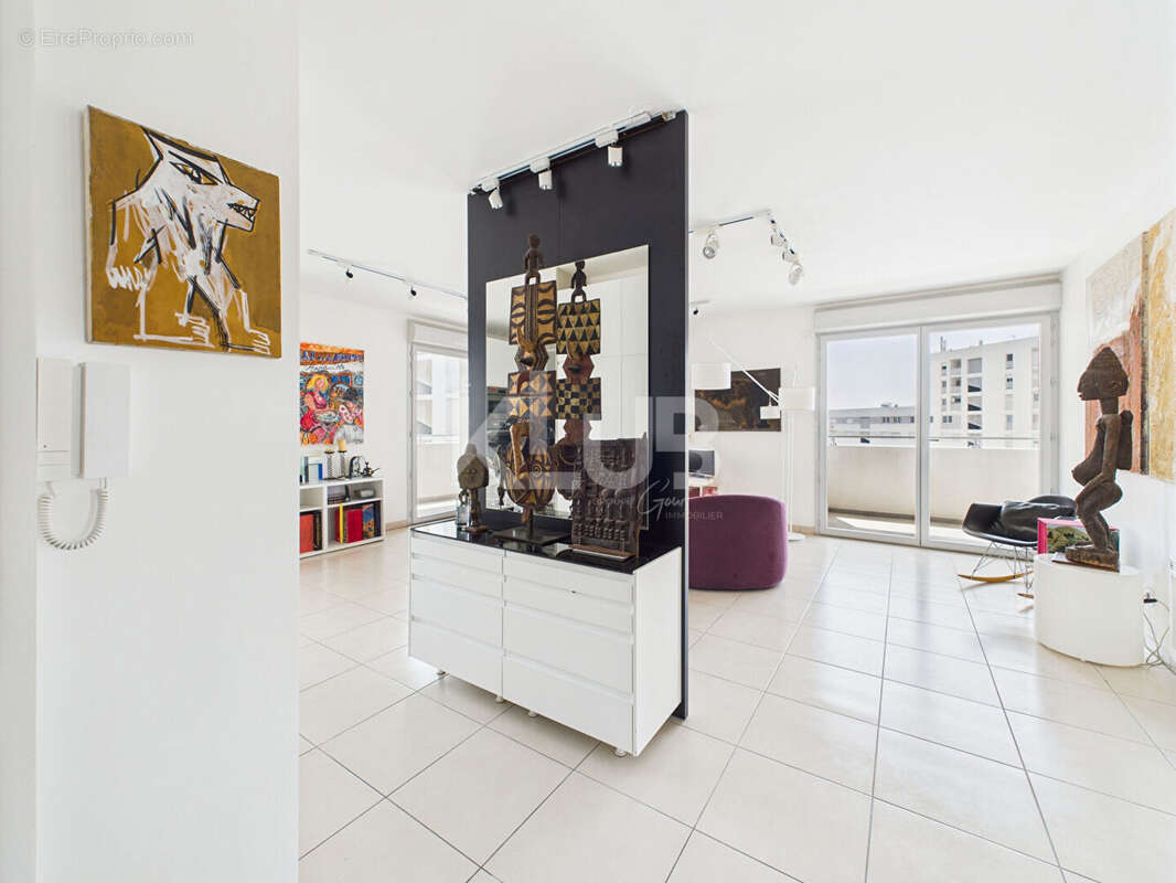 Appartement à MARSEILLE-3E