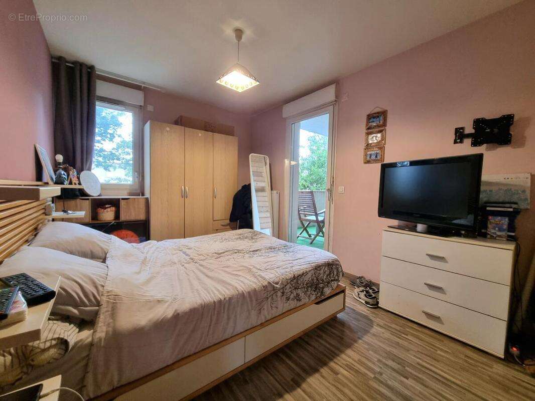 Appartement à DECINES-CHARPIEU
