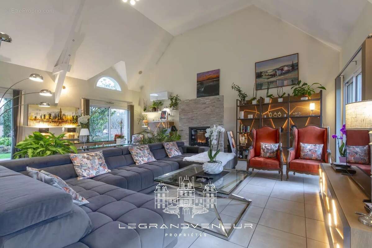 Maison à GREZ-SUR-LOING