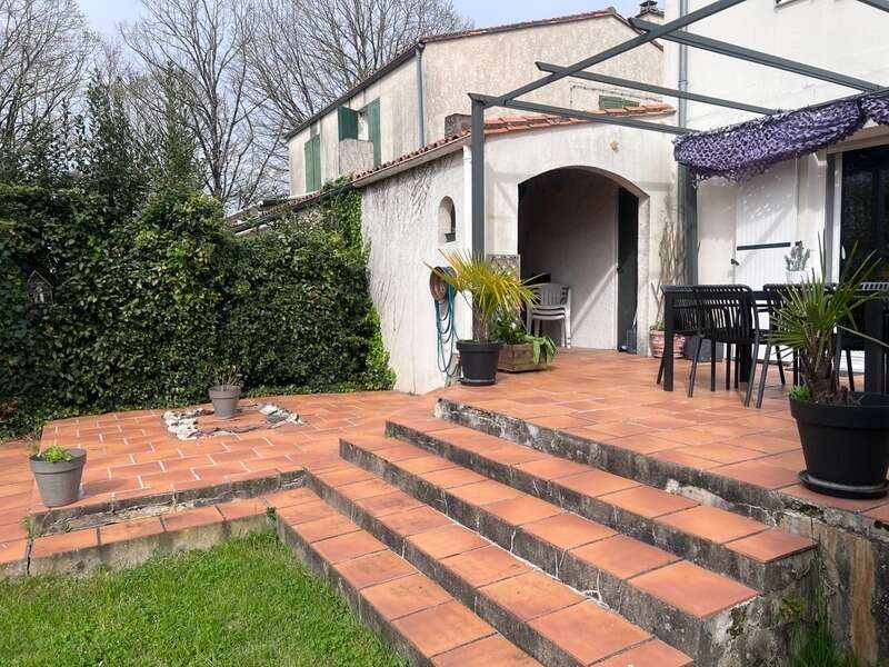 Maison à SAINTES