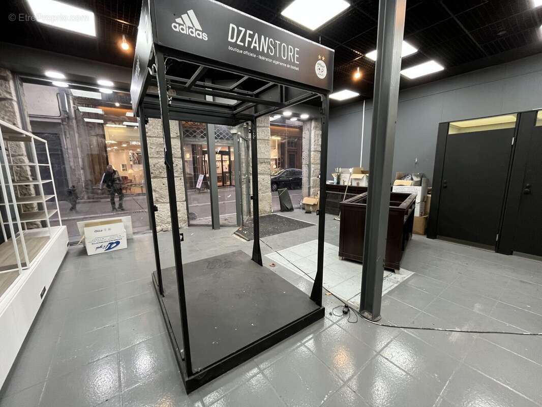 Commerce à SAINT-ETIENNE