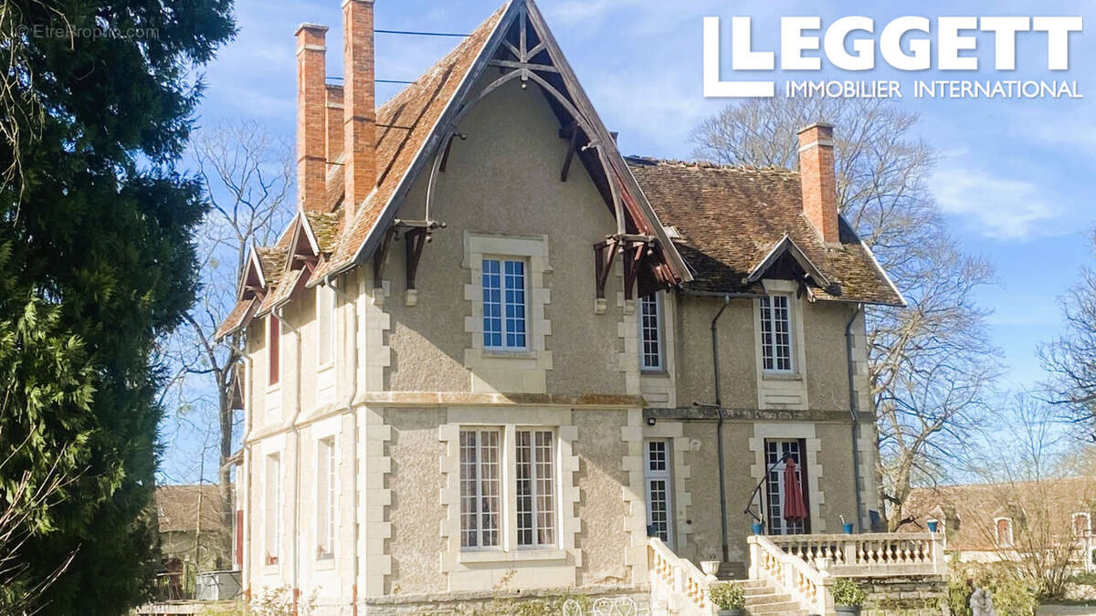 Maison à ARCOMPS