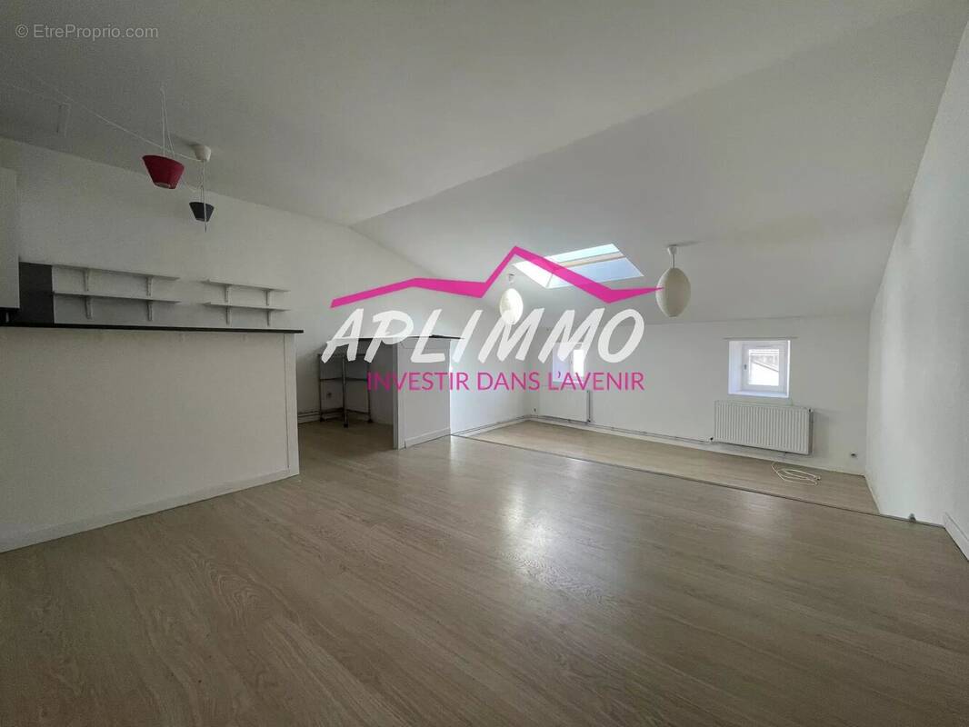 Appartement à LE TEIL