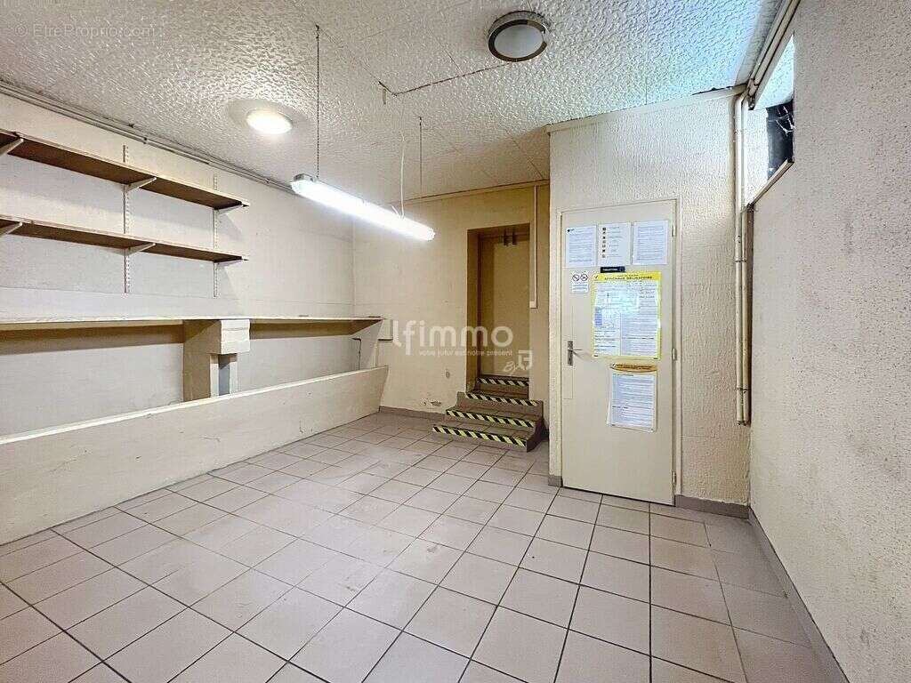 Maison avec jardin et local commercial - photo 18