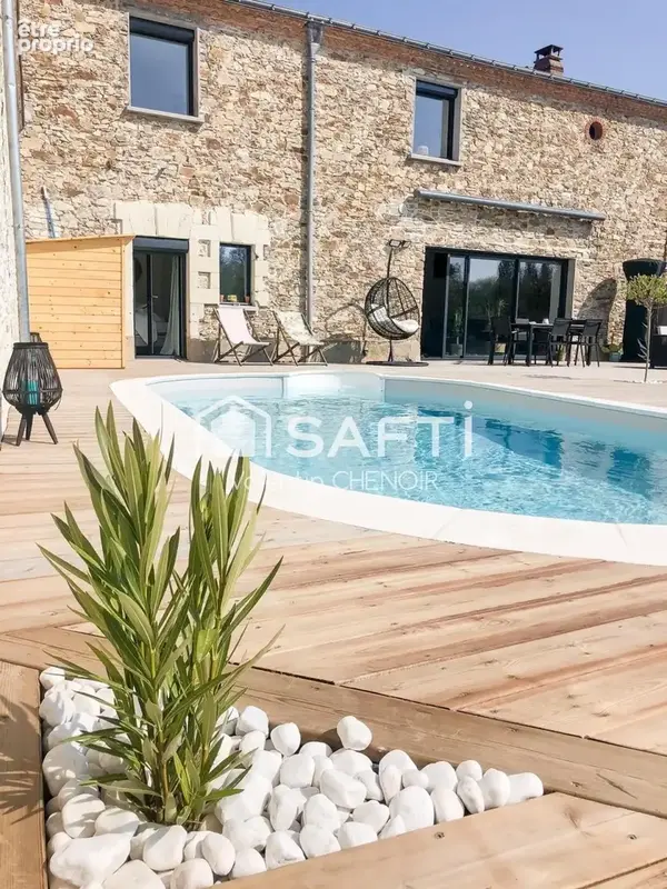 Photo 1 - Maison à BOUGUENAIS