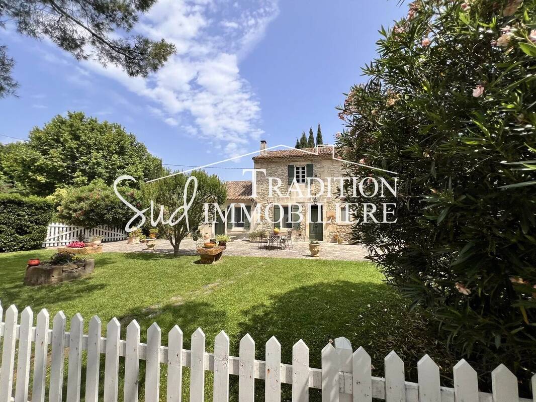 Maison à SAINT-ETIENNE-DU-GRES