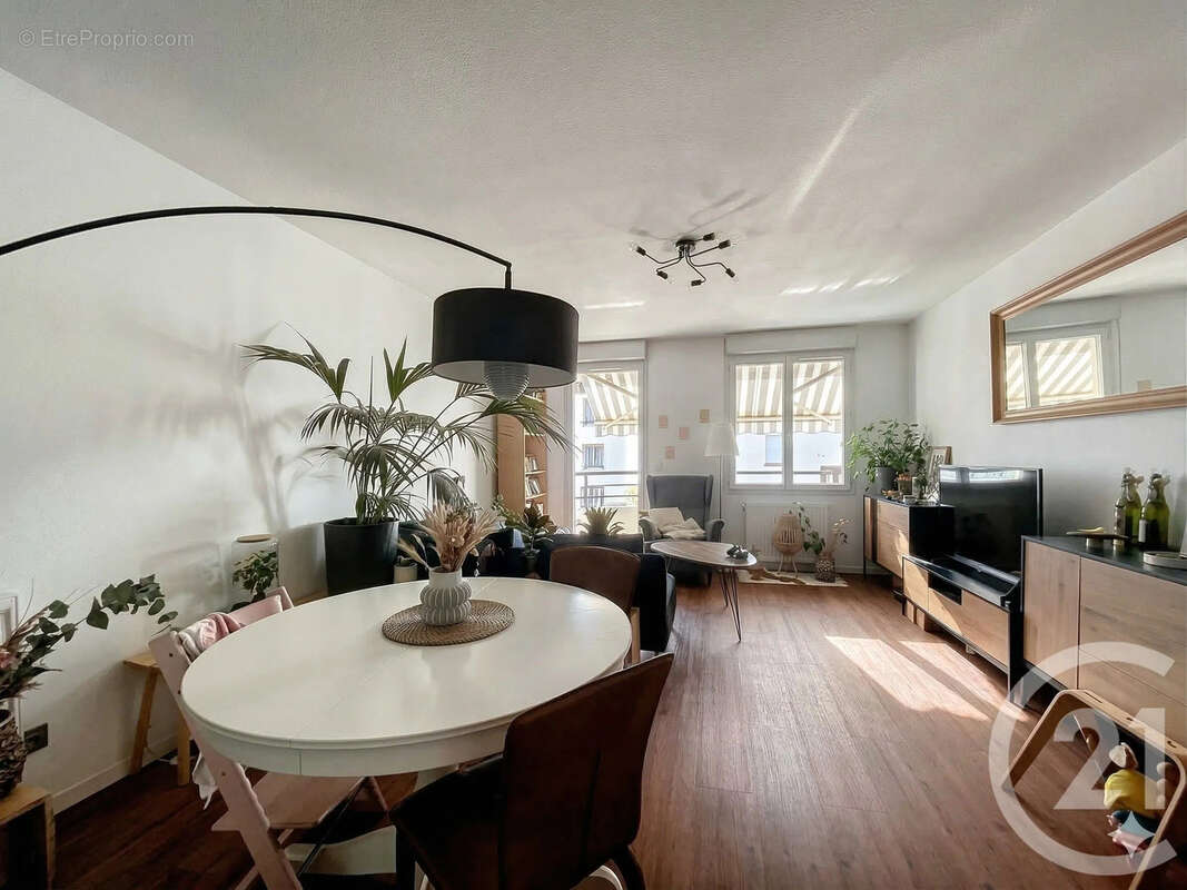 Appartement à LYON-8E