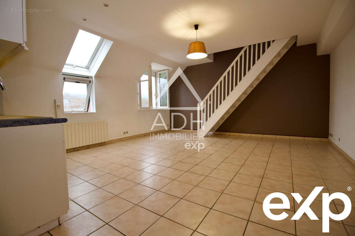 Appartement à JOUARS-PONTCHARTRAIN