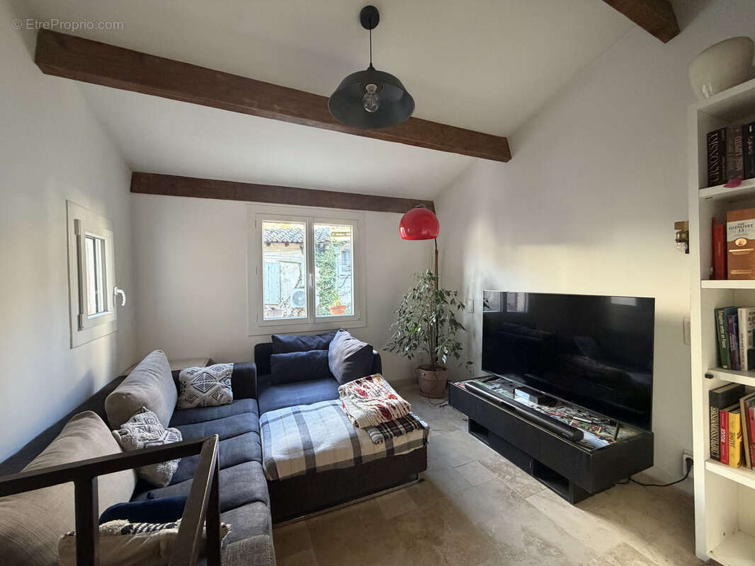 Maison à FONTVIEILLE