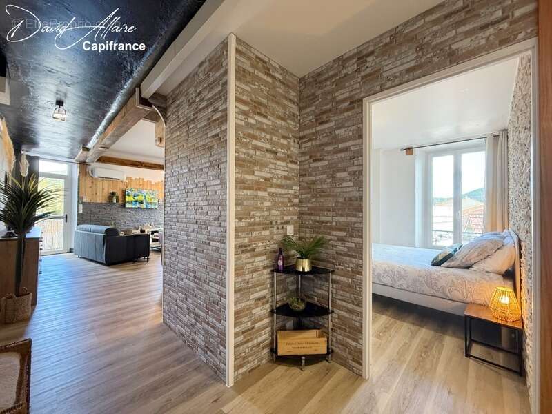 Appartement à LARAGNE-MONTEGLIN