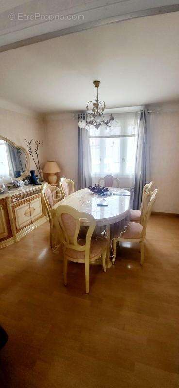 Maison à VIRY-CHATILLON