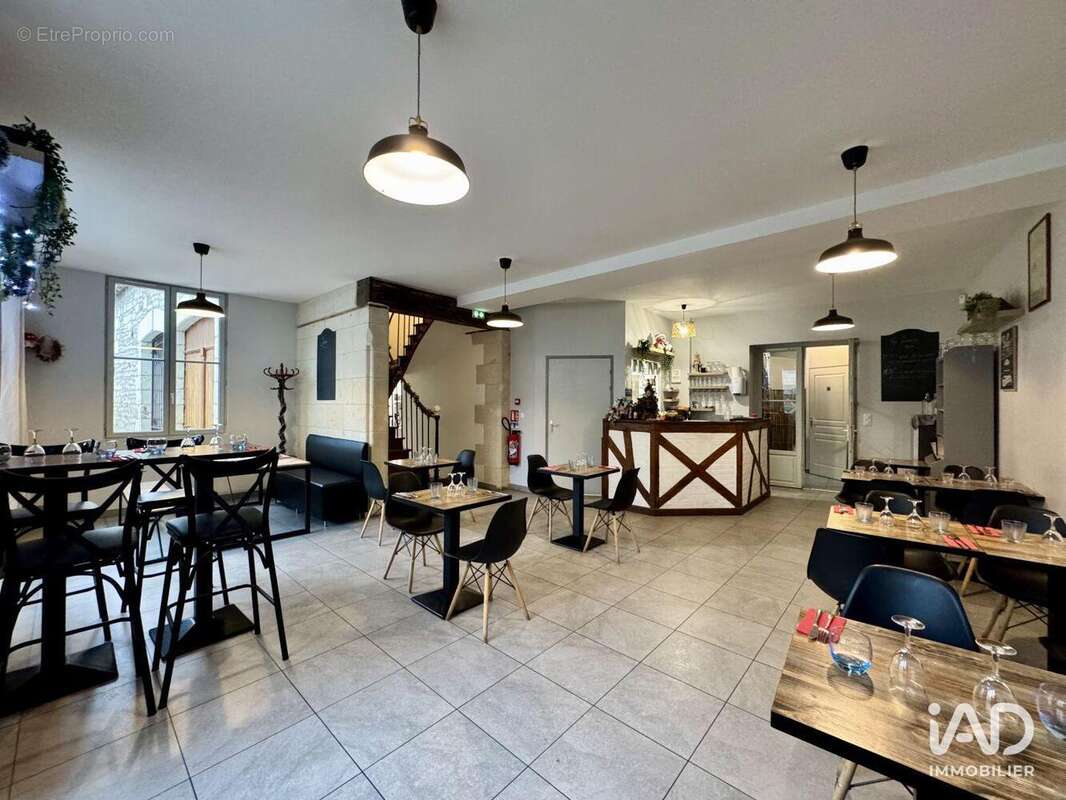 Photo 2 - Commerce à SAINT-EPAIN