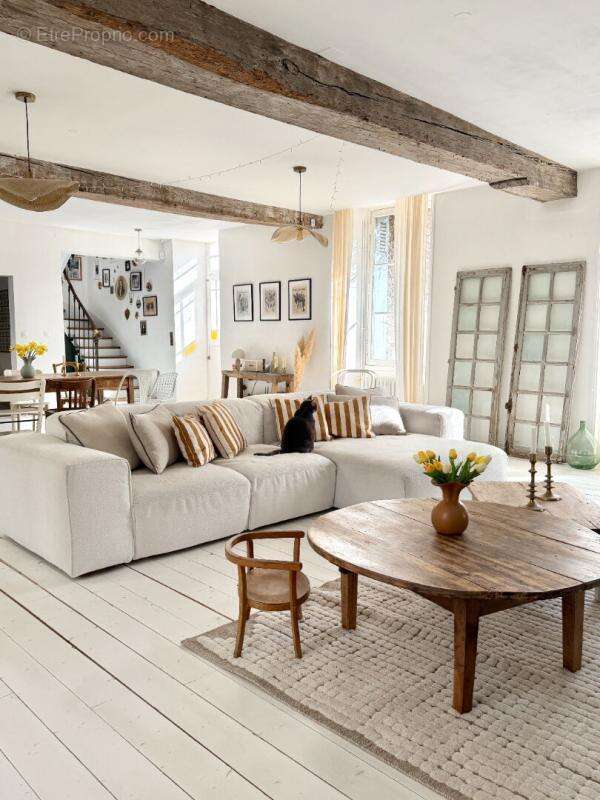 Maison à SAINTE-MAURE-DE-TOURAINE