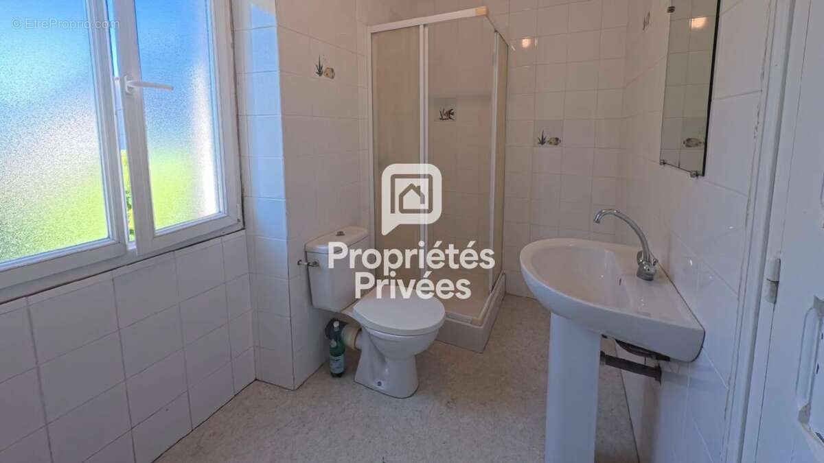 Nontron (24300) --- maison des années 30 au charme préservé --- - photo 12