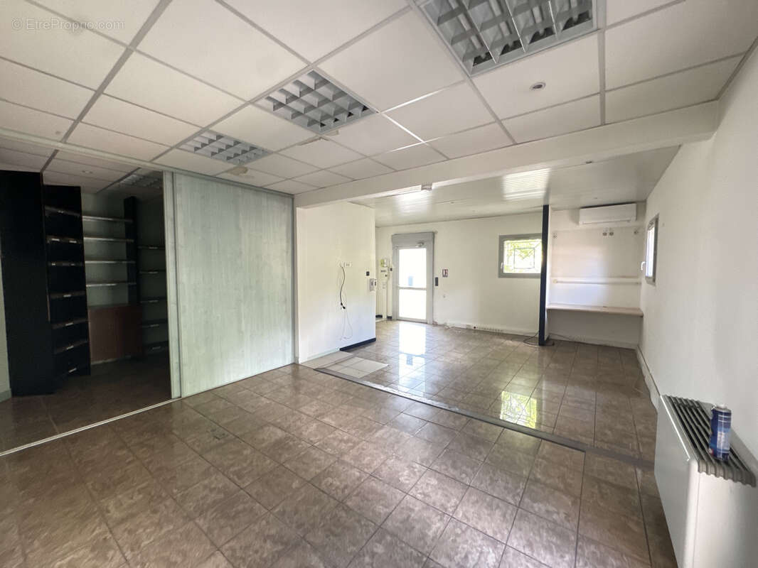 Local professionnel de 166 m2 au centre ville de colomiers 31770 - photo 2