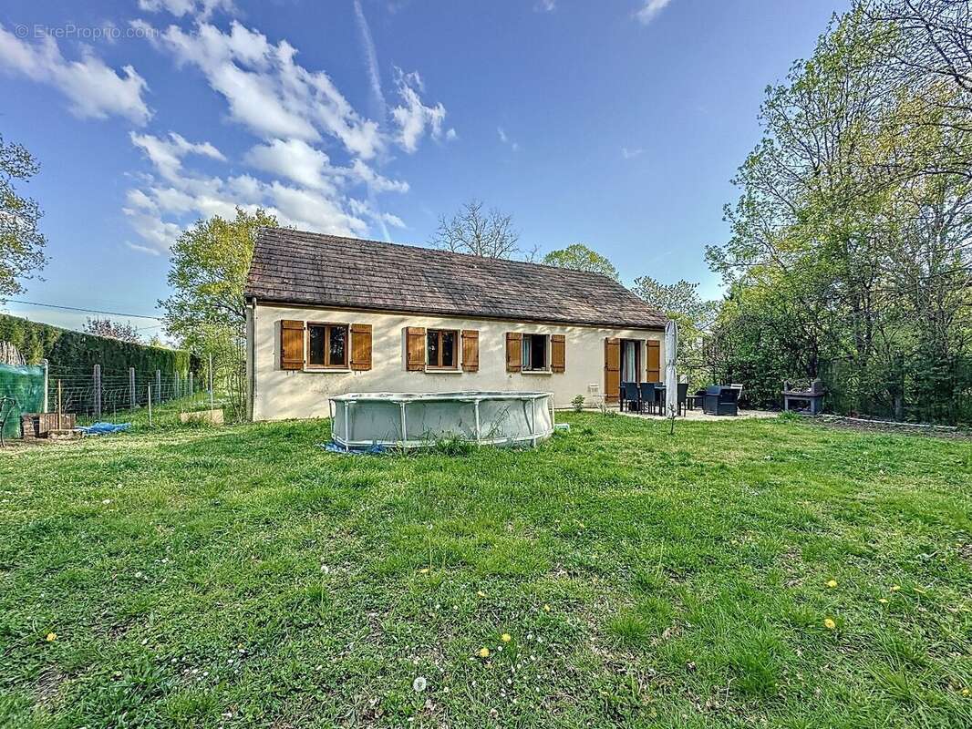 Maison à OUZOUER-SUR-TREZEE