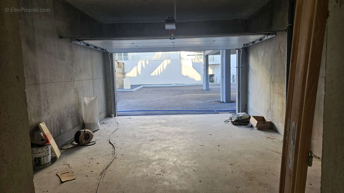 CELLULE 5 / 154,90 M2 - photo 6