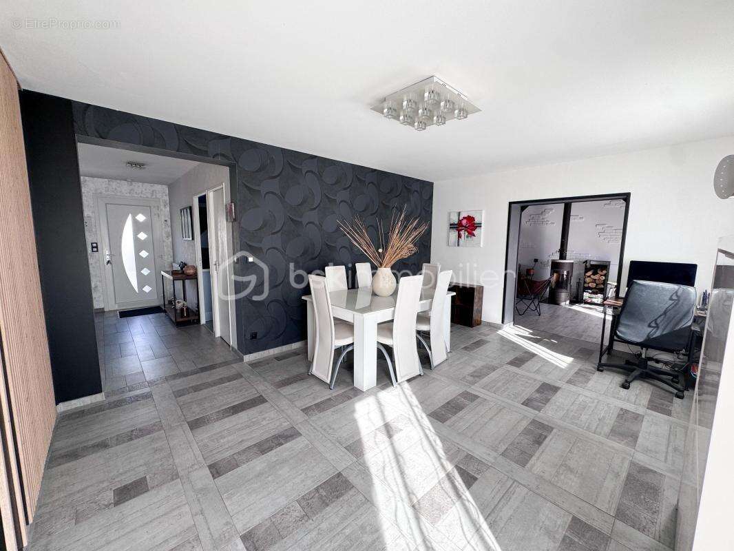 Maison à ROISSY-EN-BRIE