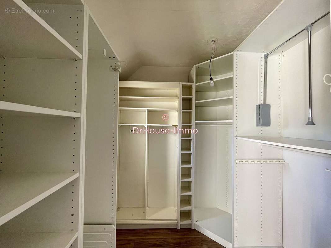 Maison à MONTEVRAIN