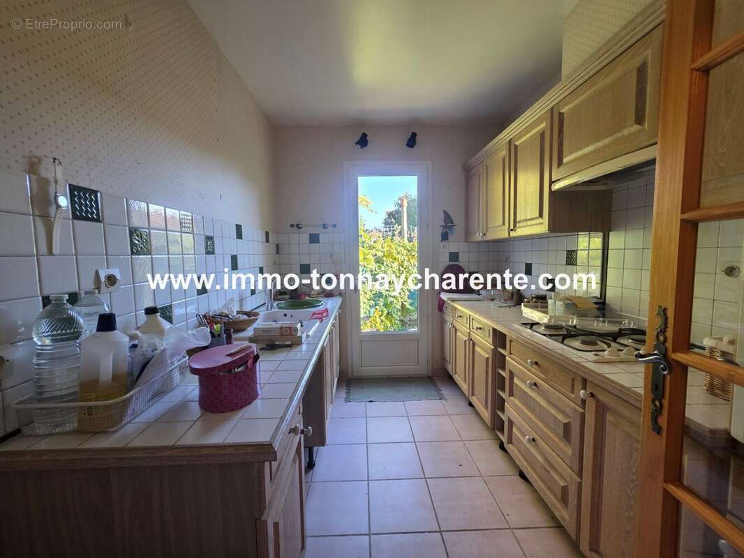 Maison à SAINT-LAURENT-DE-LA-PREE