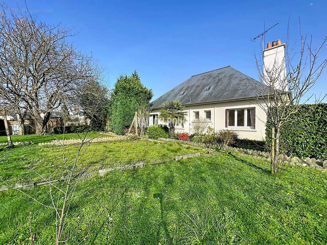 Maison à MINIAC-MORVAN