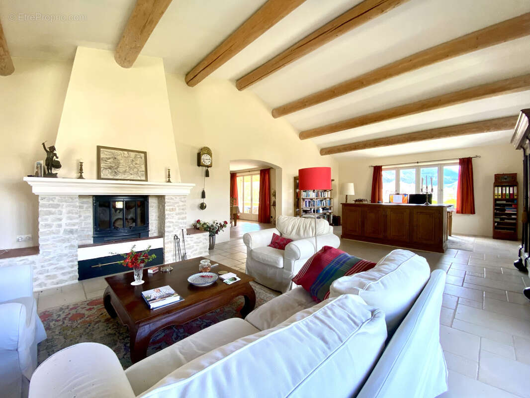 Maison à BUIS-LES-BARONNIES