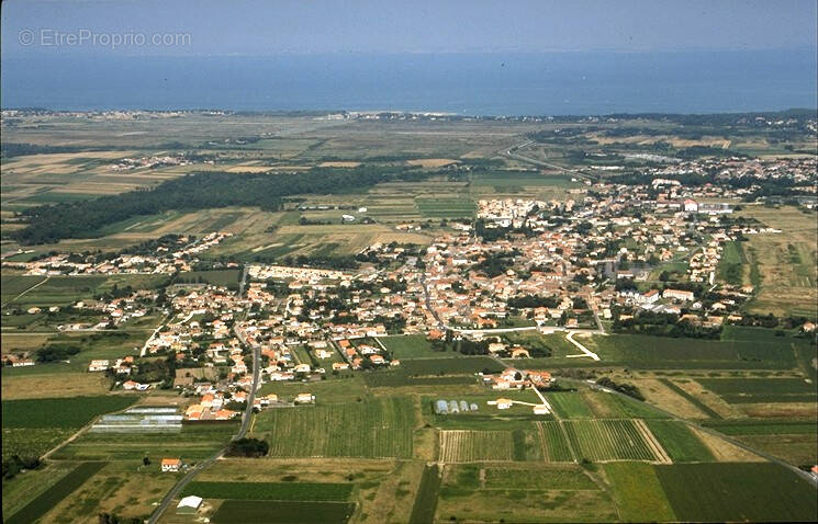 Terrain à SAINT-GEORGES-D'OLERON