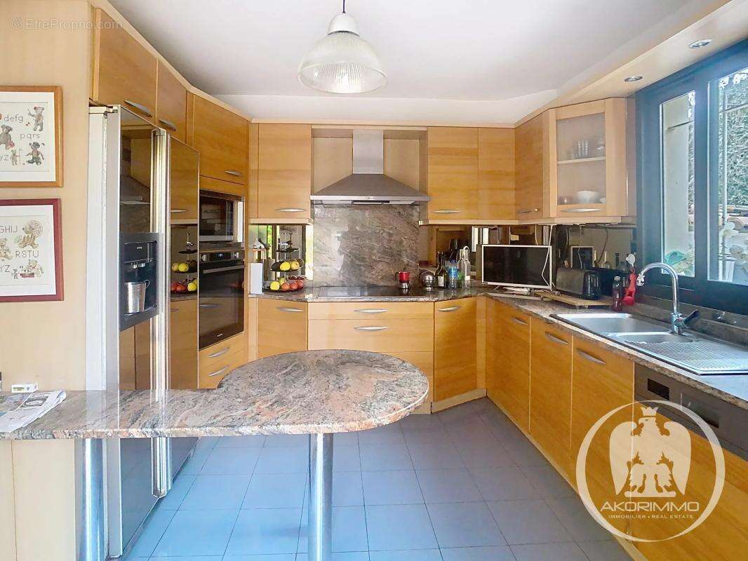 Maison à VILLENEUVE-LOUBET