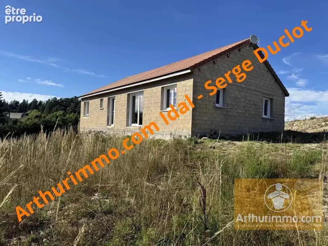Maison à AUMONT-AUBRAC