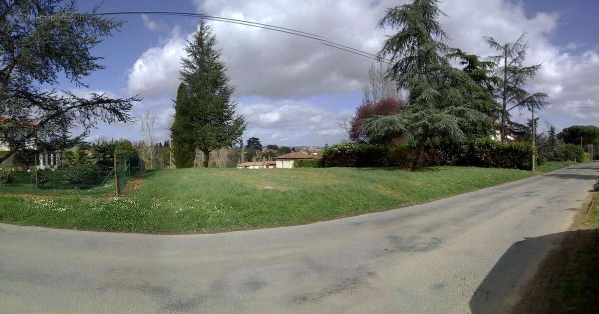 Terrain à AUCH
