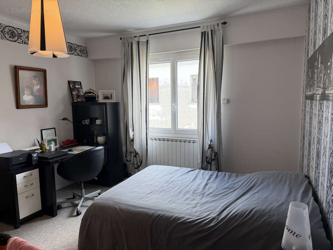 Maison à MONTAIGU-DE-QUERCY