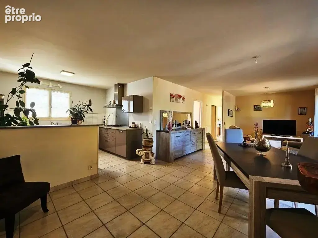 Maison de plain-pied 3 chambres avec garage et jardin   IZON - photo 3