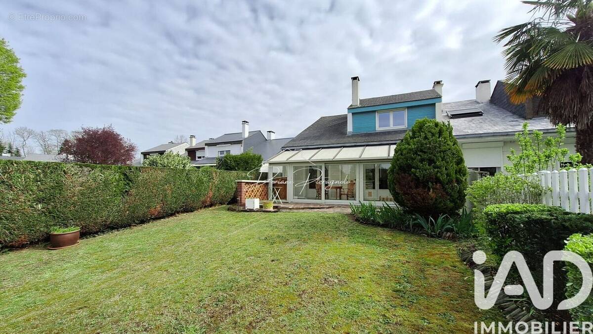 Photo 1 - Maison à L'ISLE-ADAM