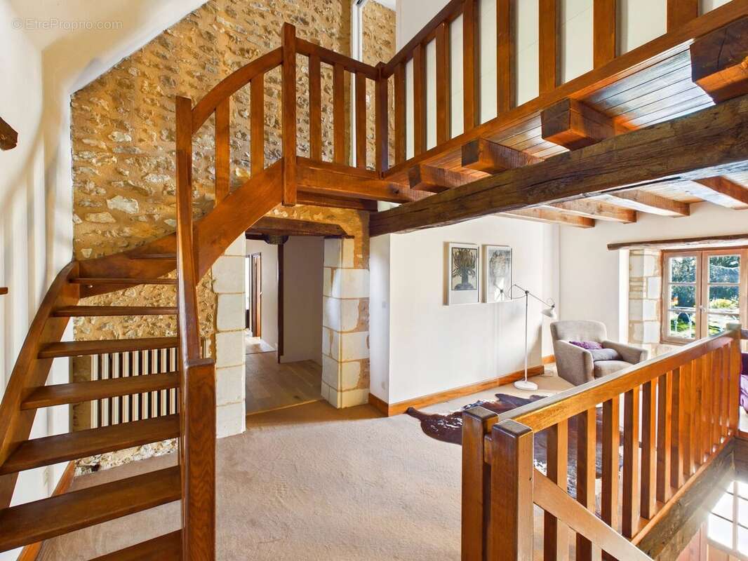 Maison à THURAGEAU