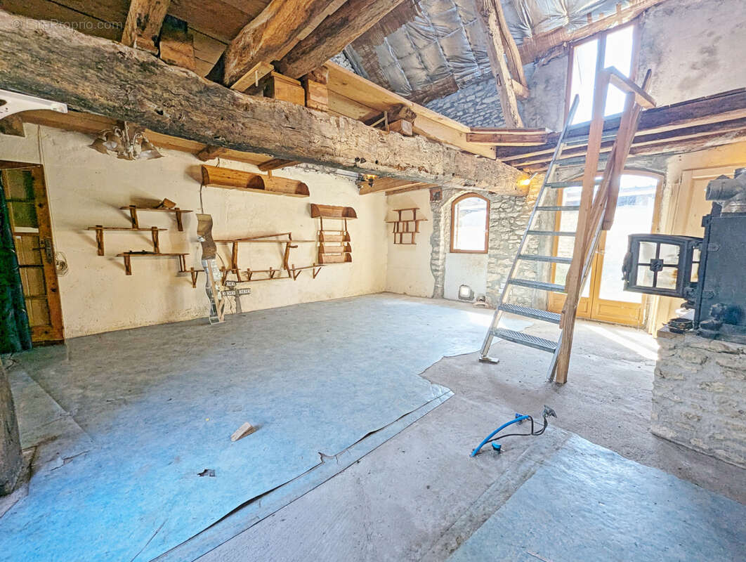 Maison à CORQUILLEROY