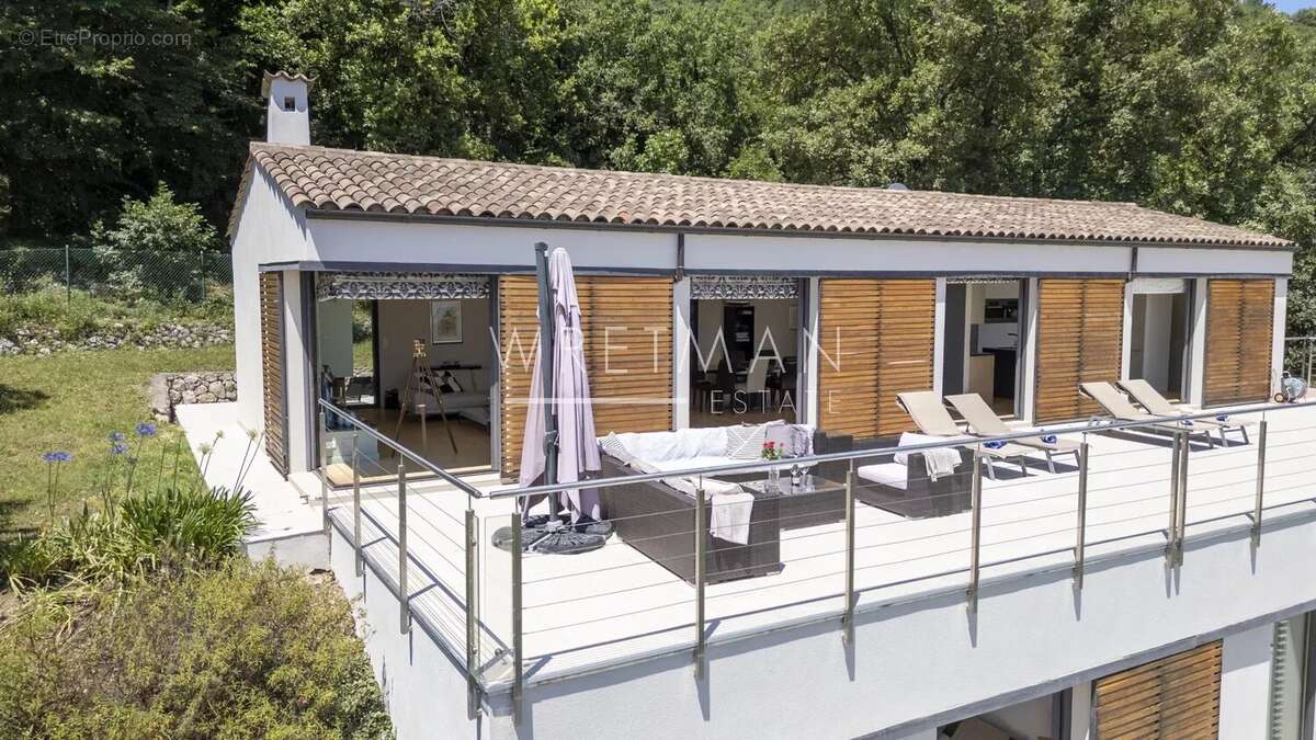 Maison à TOURRETTES-SUR-LOUP