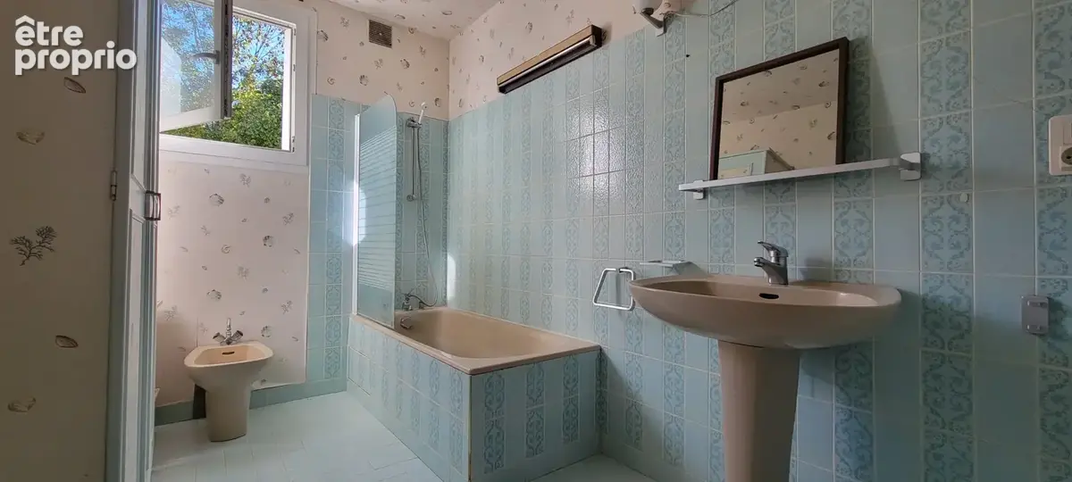 Maison familiale avec beau terrain de 3 788 m2 - photo 10