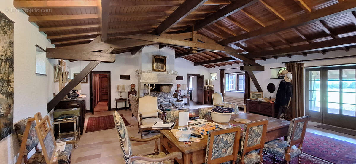 Maison à ISSERTEAUX