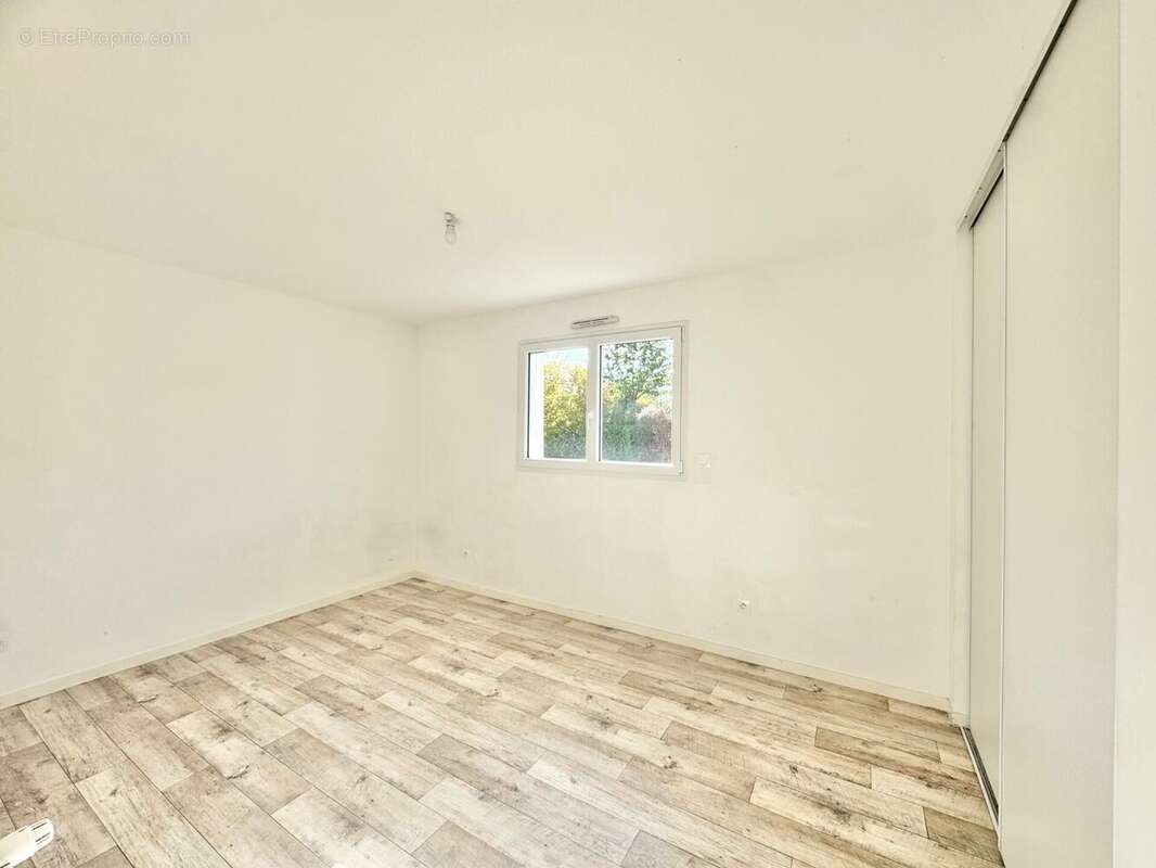 Photo 8 - Maison à LAVAL