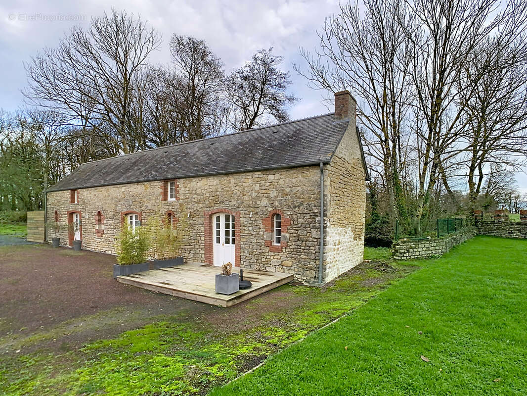 Maison à PICAUVILLE