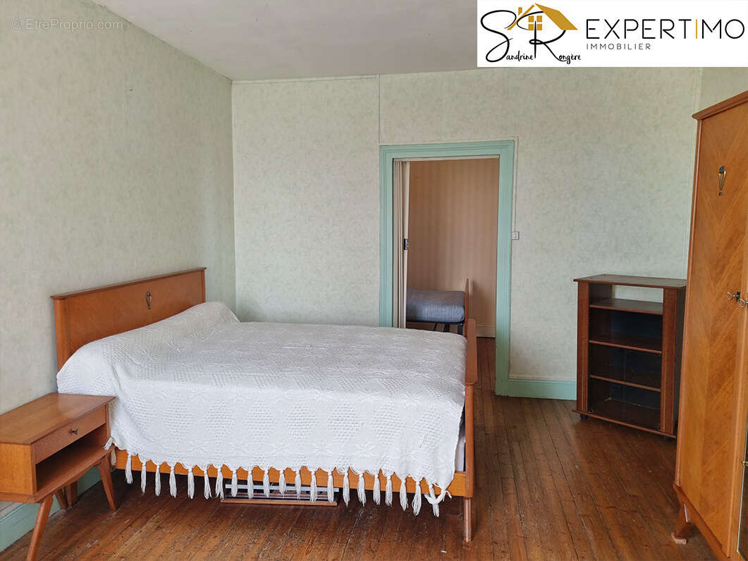 Maison à BUXIERES-SOUS-MONTAIGUT