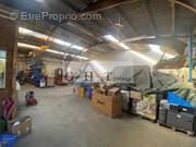 Commerce à VAUX-LE-PENIL