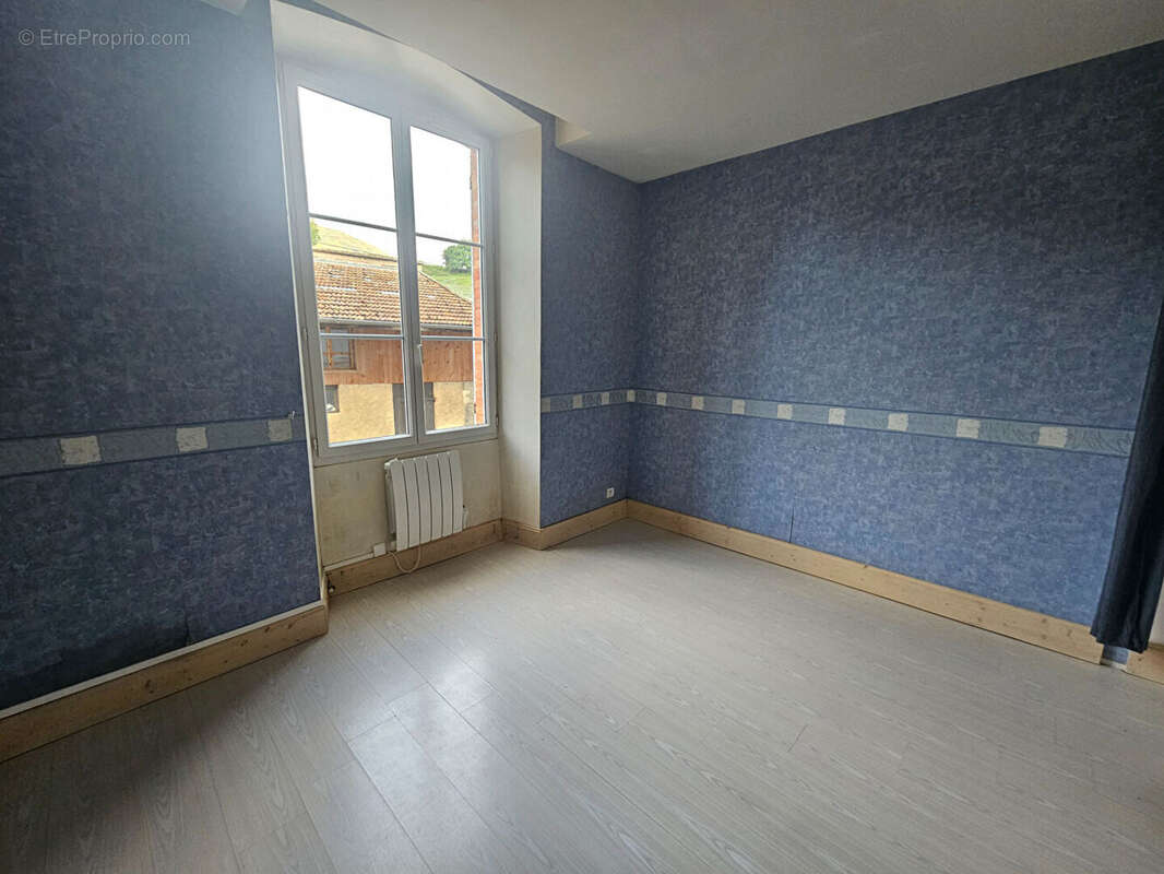 Appartement à CHARAVINES