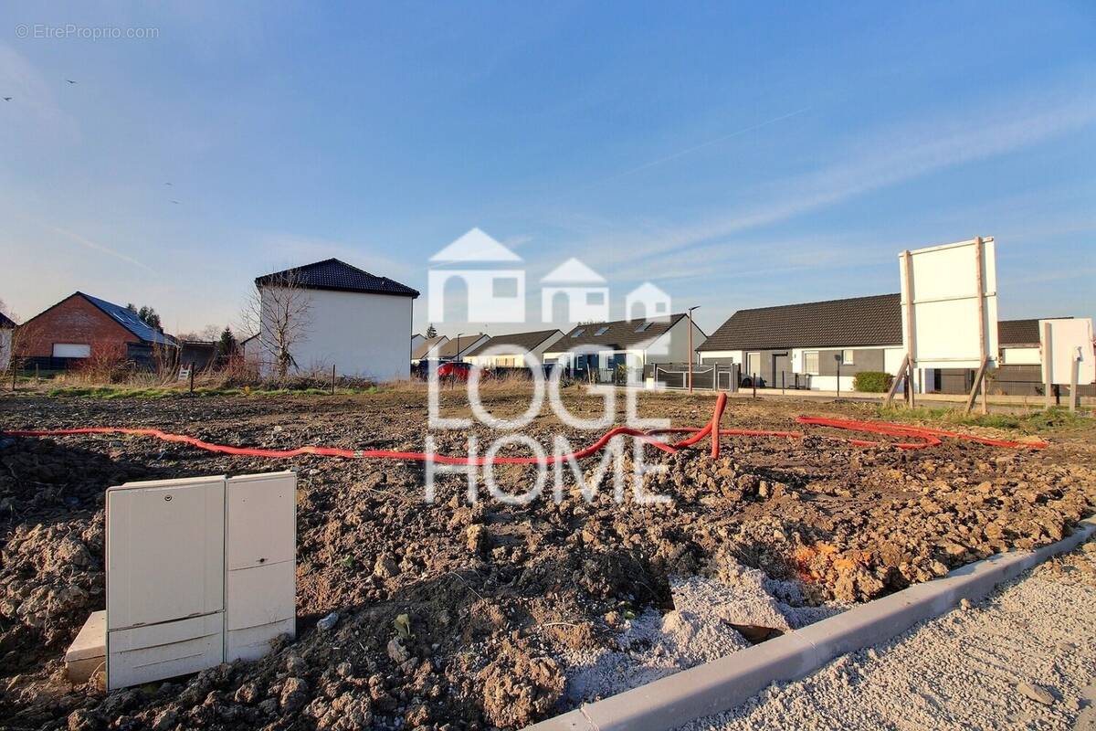 Terrain à AUCHY-LES-MINES