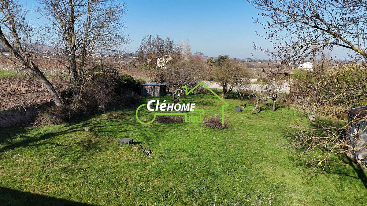 Maison à ROMANECHE-THORINS