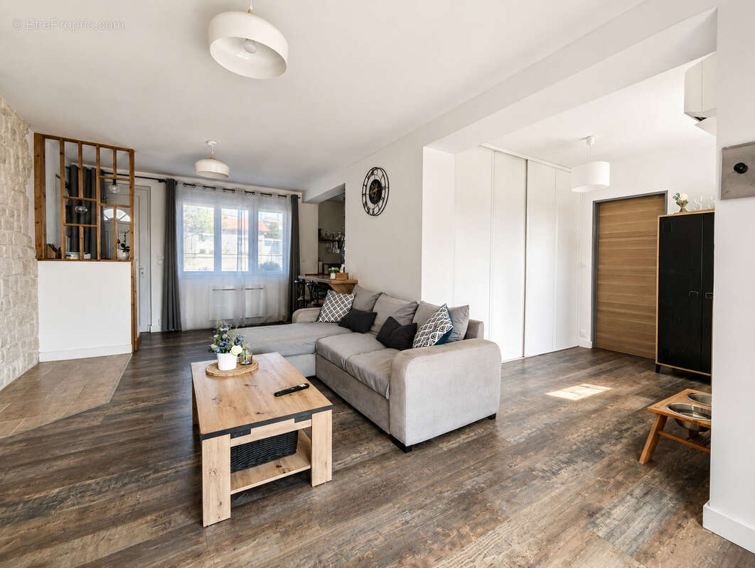 QUARTIER ST CYBARD : Maison 3 chbs avec jardin - photo 5