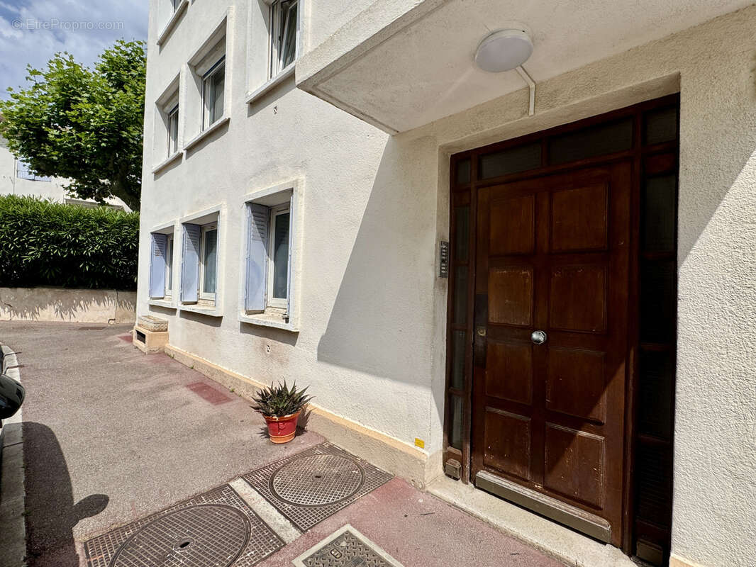 Appartement à MARSEILLE-8E